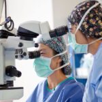 Pros and cons of hiring a cataract surgeon online